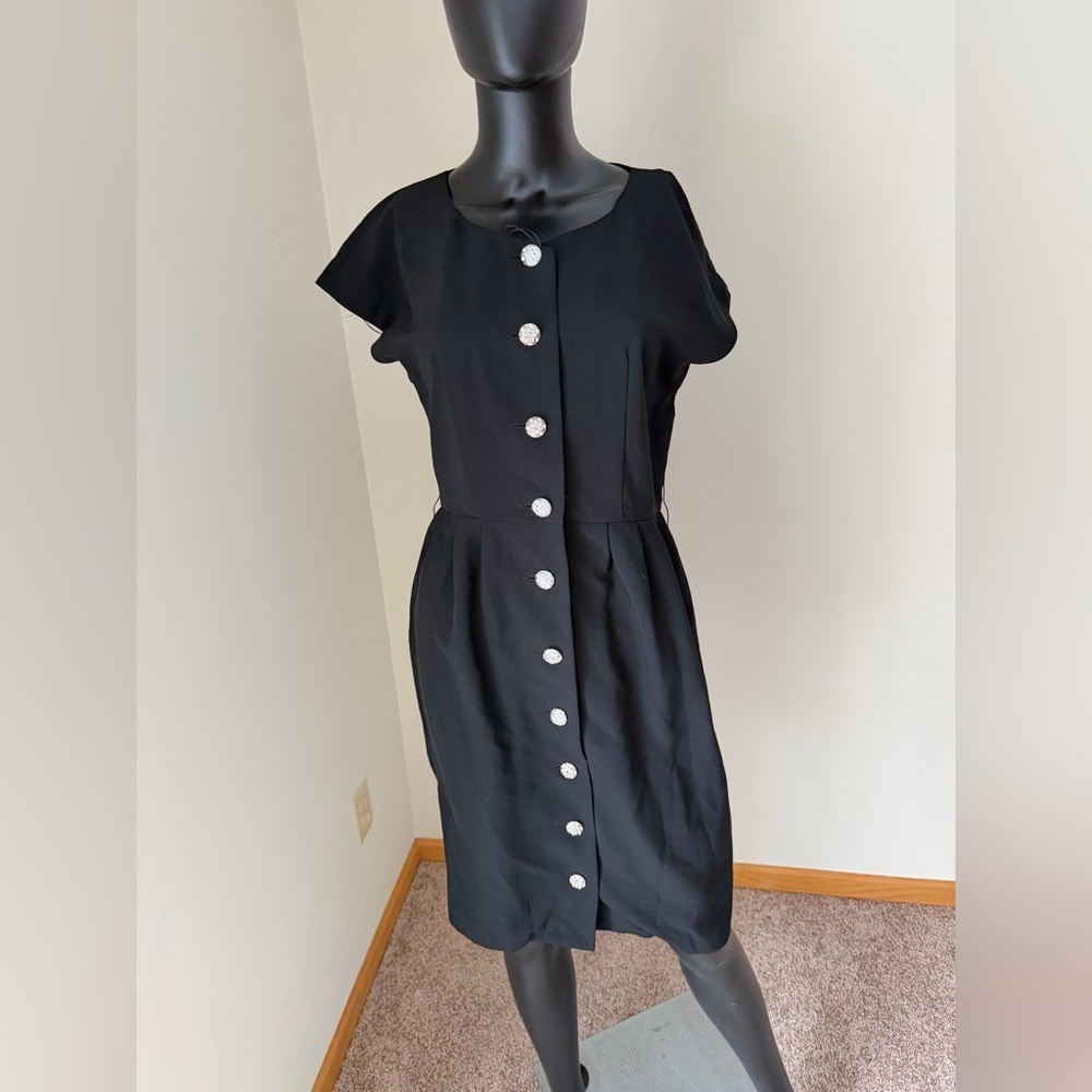 Chic Black Button-Front Midi Dress